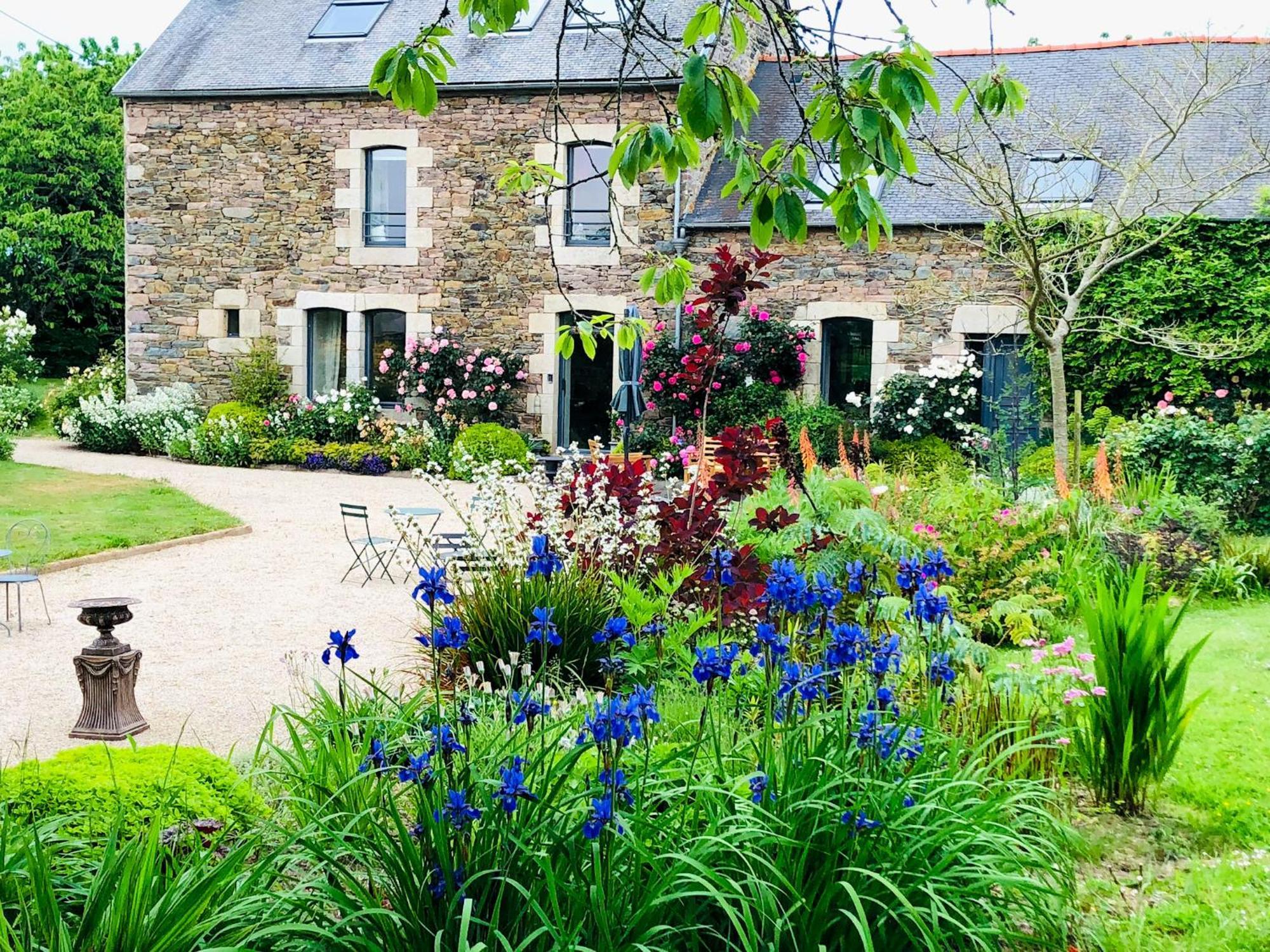 Demeure Du Porzou, Chambres D'Hotes De Charme Dans Demeure D'Exception, Parc Paysager, Spa, Massages, Proche Paimpol, Classe 4 Epis Yvias Exterior foto